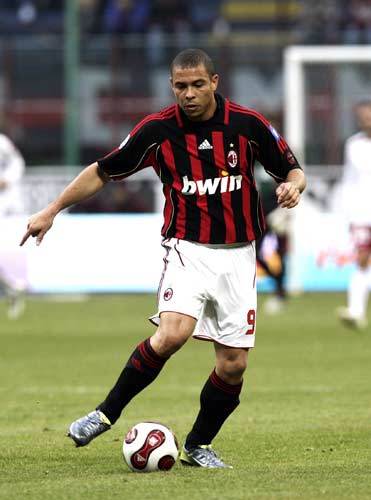 转折点!AC米兰状态回暖,意甲赛后攻防权衡,底气十足,年轻球员得到机会的简单介绍 转折点!AC米兰状态回暖,意甲赛后攻防权衡,底气十足,年轻球员得到机会的简单介绍